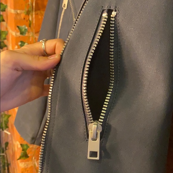 Leather jacket - Picture 9 of 10